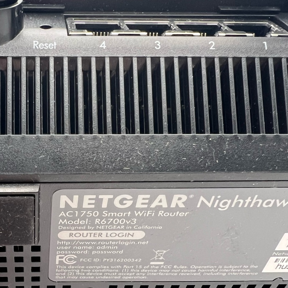 NETGEAR Nighthawk AC1750 Smart WiFi Router for Gaming and Streaming - Picture 5 of 5
